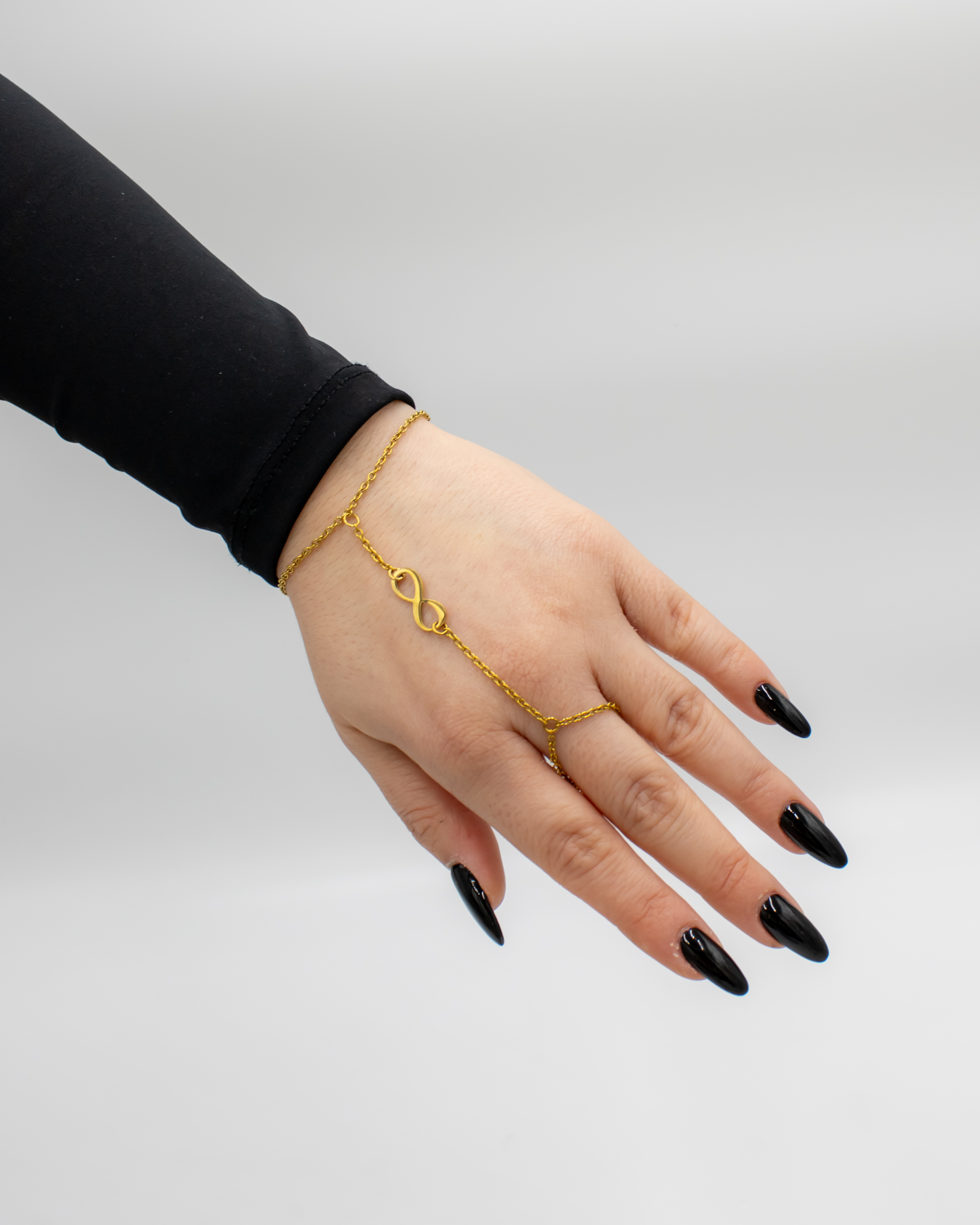 Infinite Twist Handchain